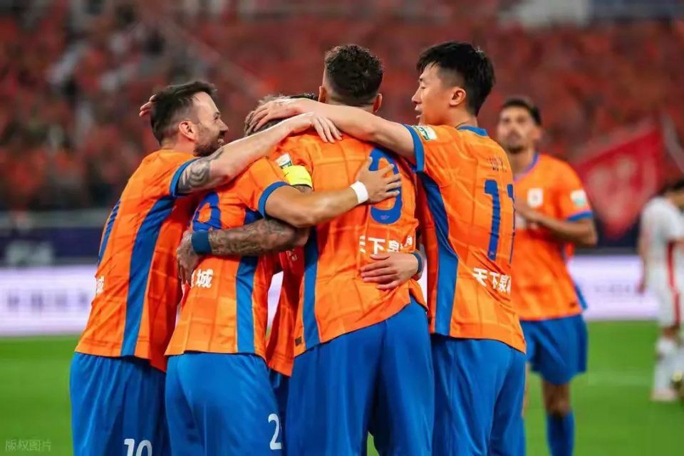 鉴于克雷桑, 山东泰山无, 笔不菲的转 鉴于克雷桑, 山东泰山无, 笔不菲的转