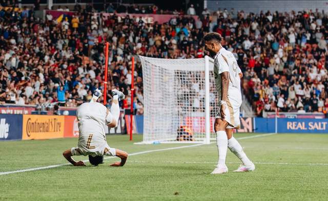 ue, 城一役 ue, 城一役